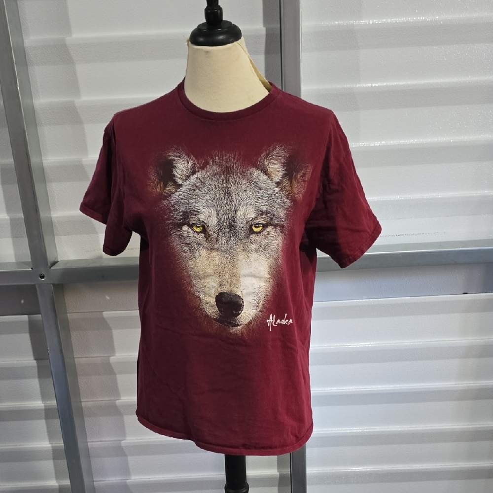 Men's‎ Burgundy Wolf Graphic T-Shirt Size Large